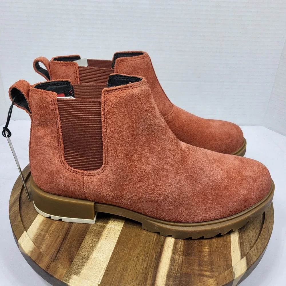Sorel Hi-Line Chelsea Boots Waterproof Suede Rust Orange Women's Size 6.5 NL4815